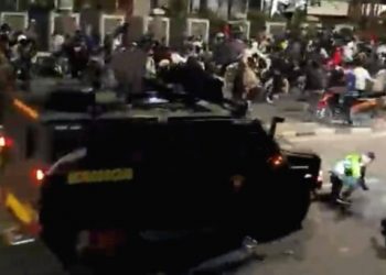 Tragedi Pejompongan: Ojol Tewas Usai Dilindas Rantis, Polisi Didesak Transparan