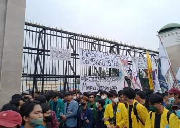 Ribuan Aparat Amankan Aksi Mahasiswa di Jakarta, Suasana Sekitar DPR Dipenuhi Ketegangan