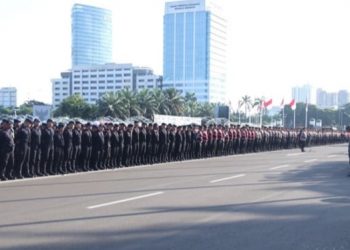 Ribuan Aparat Disiagakan Amankan Aksi Massa di DPR dan Monas