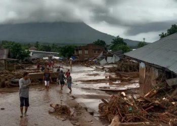 Banjir Bandang Terjang NTT, Belasan Warga Tewas dan Puluhan Masih Hilang