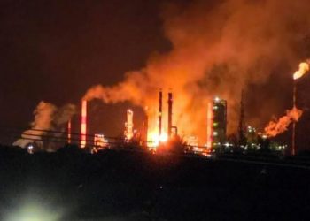Kilang Minyak Dumai Terbakar, Pertamina Intensifkan Pemadaman dan Isolasi Area