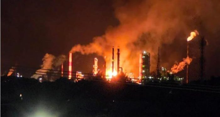 Kilang Minyak Dumai Terbakar, Pertamina Intensifkan Pemadaman dan Isolasi Area