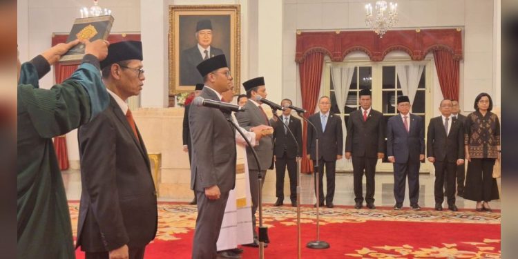 Prabowo Resmi Lantik Anggito Abimanyu Jadi Kepala Baru LPS