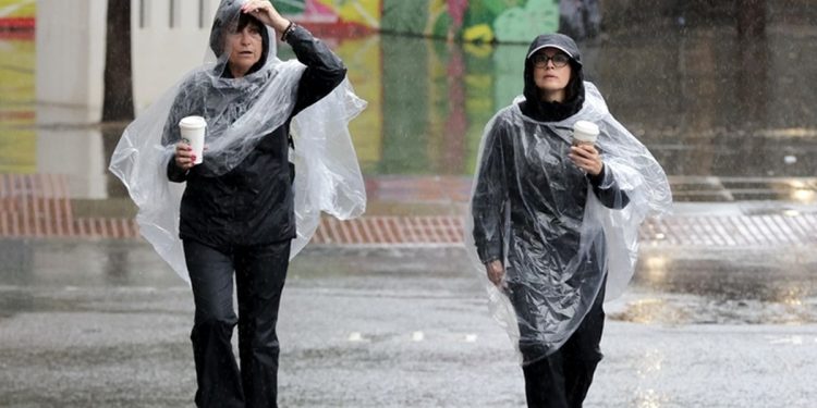 Inggris Dilanda Hujan Ekstrem, Dukungan Publik terhadap Target Net Zero Menurun