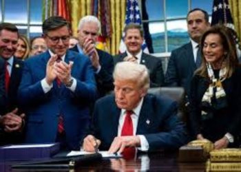 Presiden Amerika Serikat Resmikan Paket Pendanaan untuk Stabilkan Pemerintahan