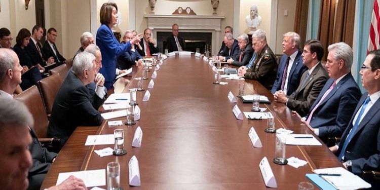 Trump Pangkas Undangan Gubernur Demokrat dalam Pertemuan di Gedung Putih