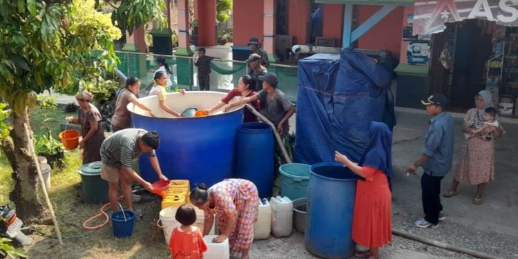 Kekeringan Meluas di Sejumlah Daerah, Distribusi Air Bersih Terus Ditingkatkan
